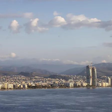 Sanders Cruise Διαμέρισμα *