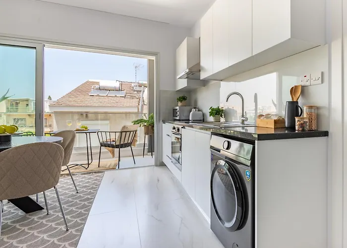 Sanders Cruise * לימסול