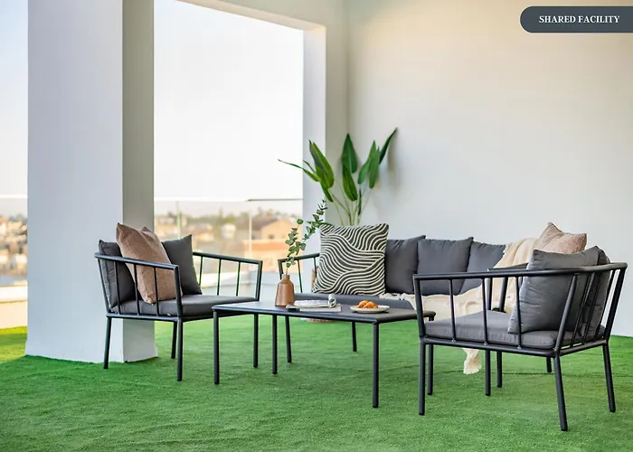 Sanders Cruise * Limasol